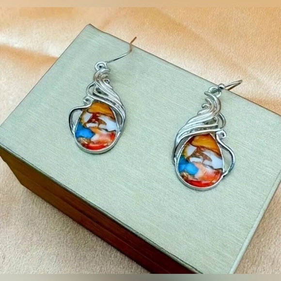 New Vintage Boho Turquoise Earrings - Picture 3 of 3